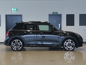 Used MINI Hatch 2024 for sale - 77433840: Photo