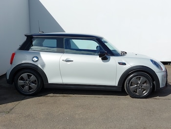 Used MINI Hatch 2022 for sale - 79343601: Photo