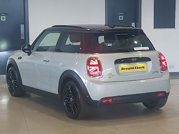 Used MINI Hatch 2022 for sale - 77371416: Photo