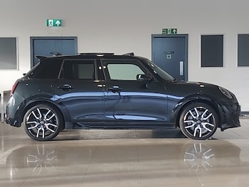 Used MINI Cooper 2025 for sale - 76098990: Photo