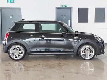 Used MINI Hatch 2022 for sale - 77816021: Photo