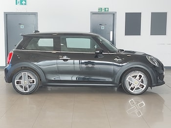 Used MINI Hatch 2023 for sale - 77731557: Photo