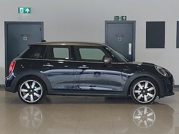 Used MINI Cooper 2022 for sale - 76244335: Photo 2