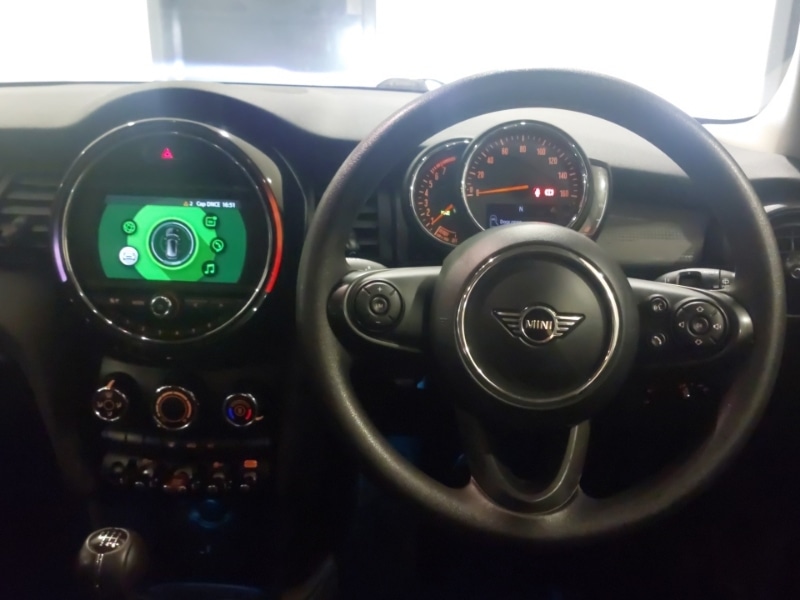 Used MINI Hatch 2019 for sale - 76959364: Photo 5