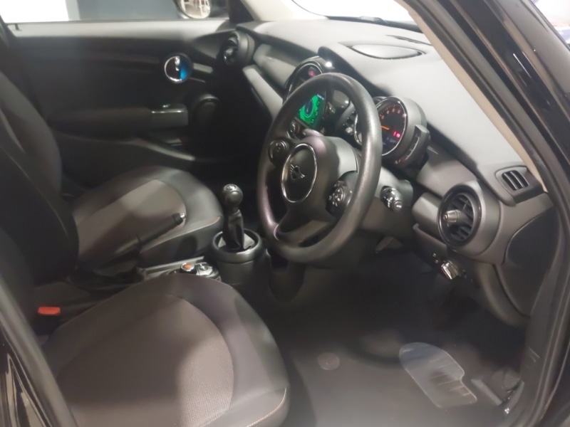 Used MINI Hatch 2019 for sale - 76959364: Photo 6