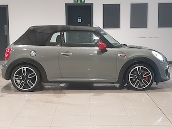 Used MINI Convertible 2017 for sale - 76713595: Photo