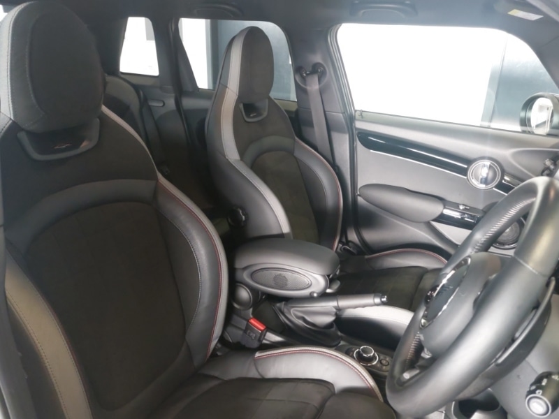 Used MINI Hatch 2023 for sale - 76856742: Photo 11