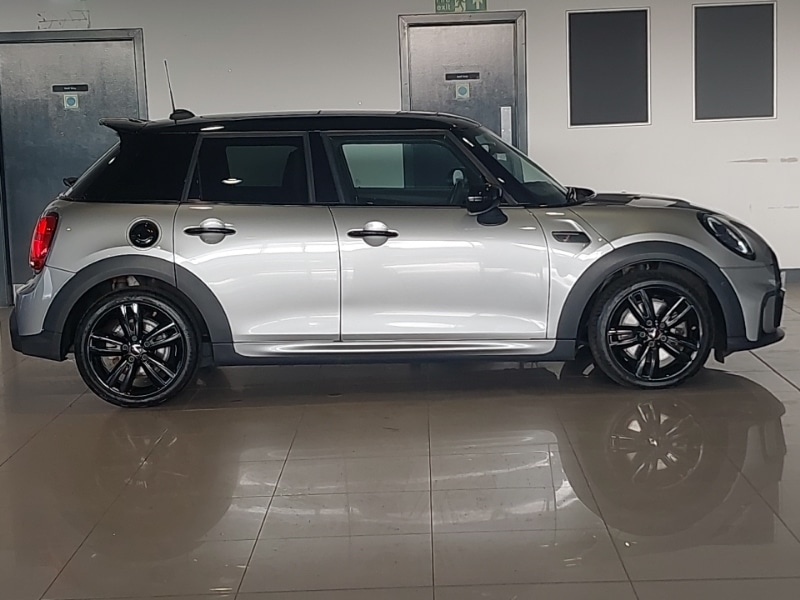 Used MINI Hatch 2023 for sale - 76856742: Photo 2