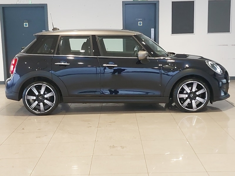 Used MINI Hatch 2022 for sale - 77881908: Photo 2