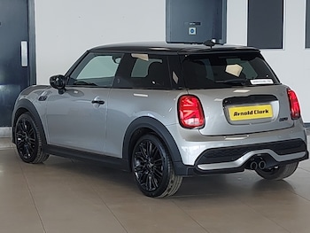 Used MINI Cooper 2023 for sale - 78700426: Photo