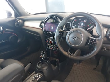 Used MINI Cooper 2023 for sale - 78700426: Photo