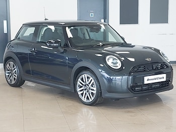 Used MINI Cooper 2026 for sale - 79070149: Photo