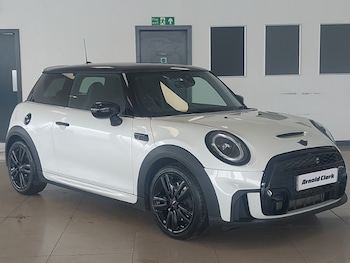 Used MINI Cooper 2023 for sale - 79303102: Photo