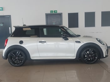 Used MINI Cooper 2023 for sale - 79303102: Photo