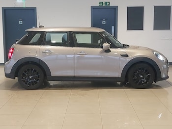 Used MINI Hatch 2023 for sale - 77982180: Photo