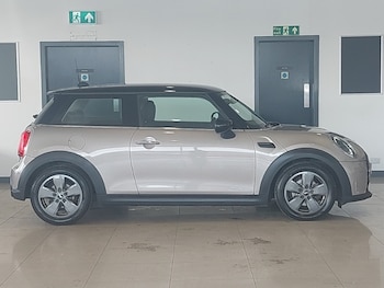 Used MINI Cooper 2021 for sale - 75989518: Photo