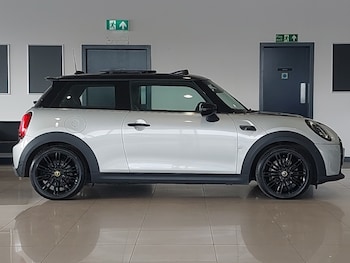 Used MINI Hatch 2022 for sale - 75633908: Photo