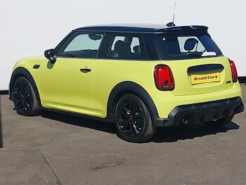 Used MINI Hatch 2023 for sale - 78342996: Photo