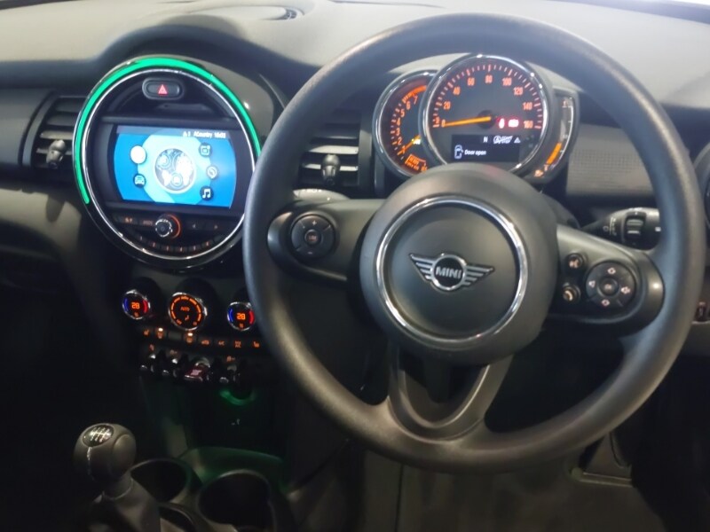 Used MINI Hatch 2019 for sale - 76687853: Photo 5