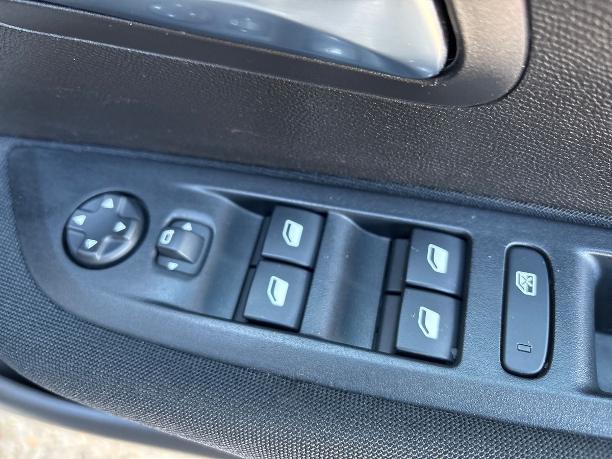 Used Peugeot 208 2024 for sale - 78158612: Photo 25