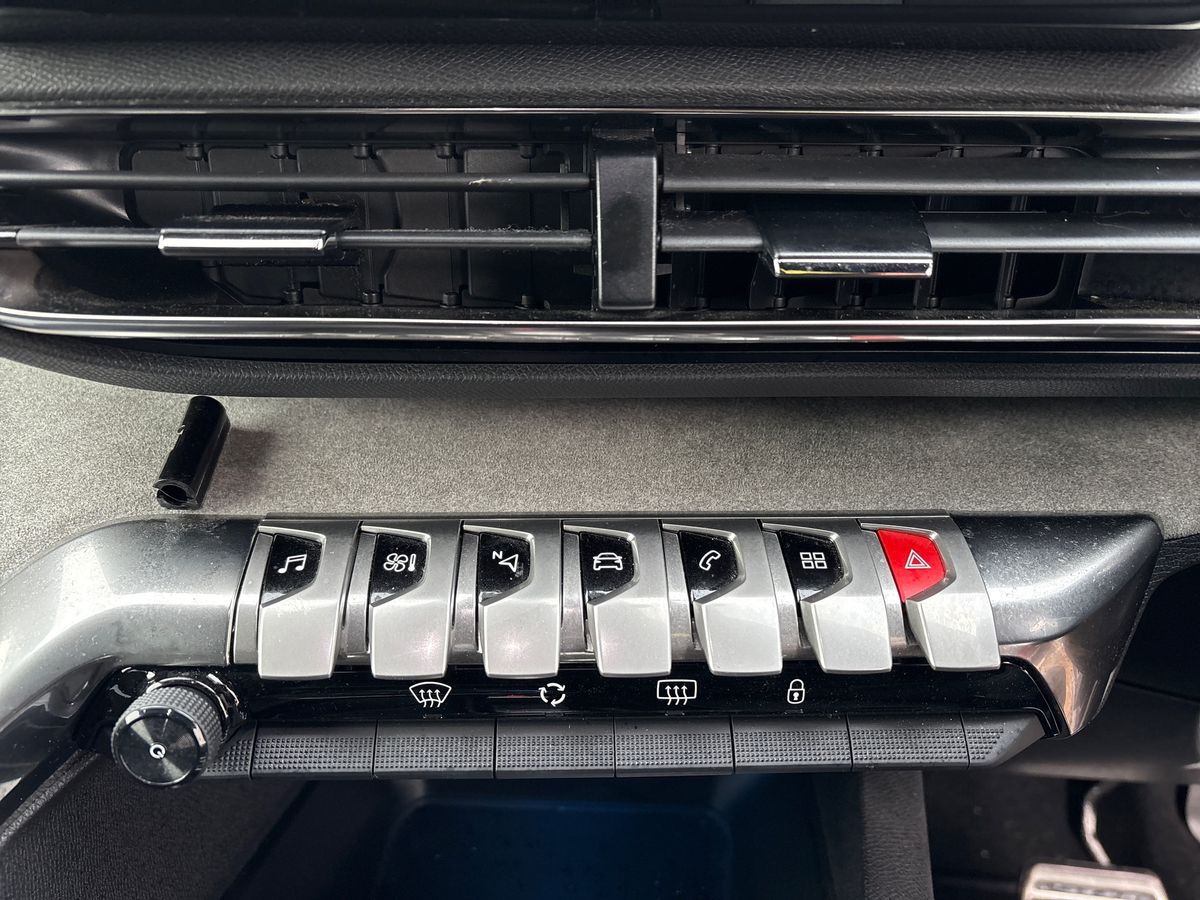 Used Peugeot 3008 2023 for sale - 76684133: Photo 22