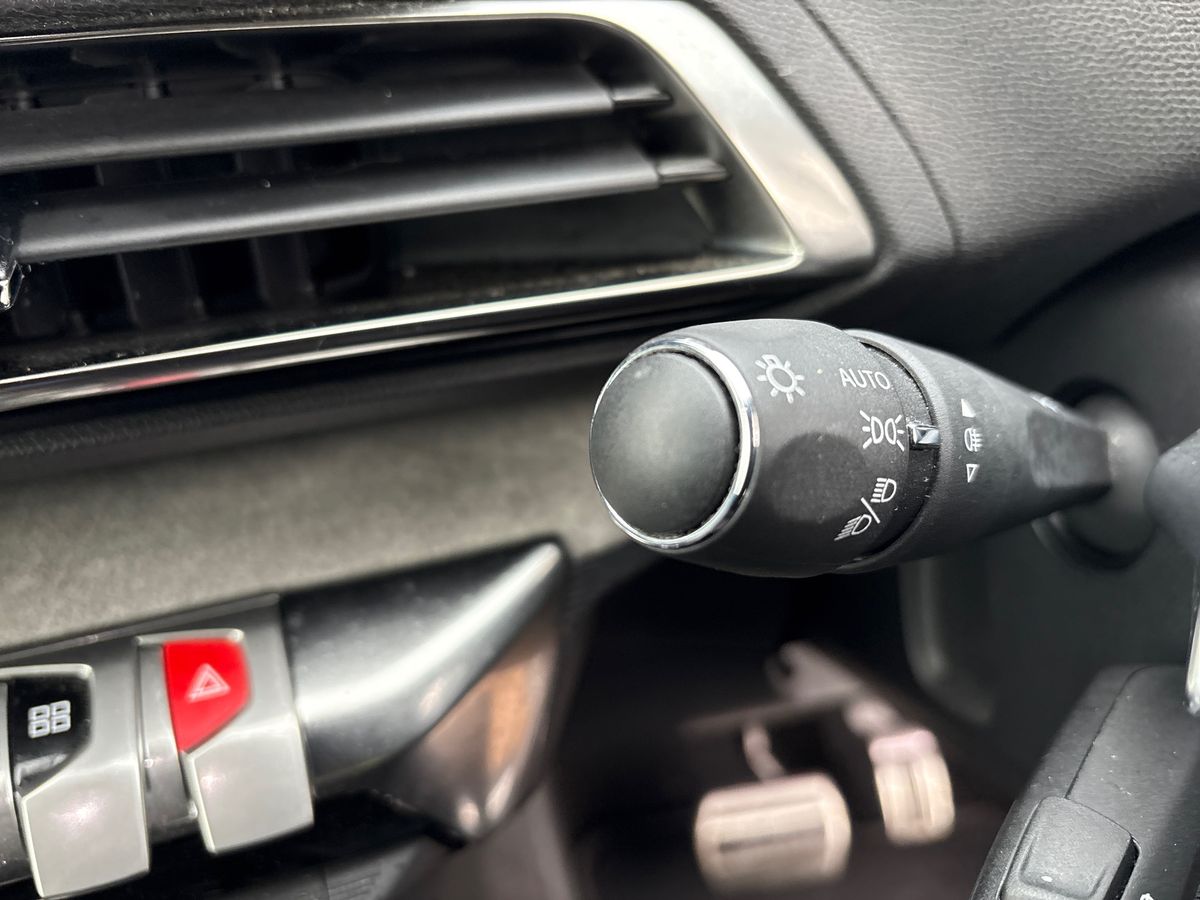 Used Peugeot 3008 2023 for sale - 76684133: Photo 23