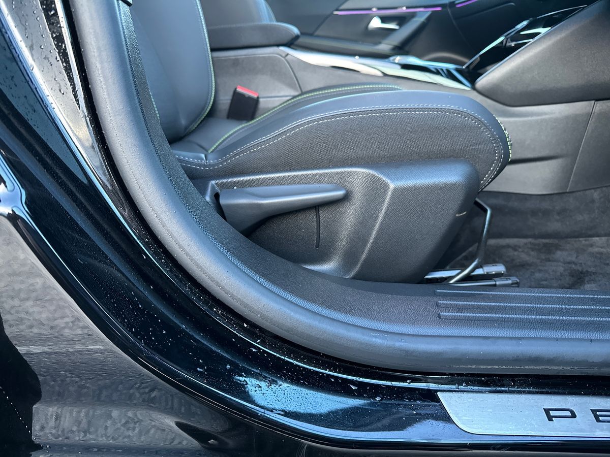 Used Peugeot 2008 2024 for sale - 77031538: Photo 30