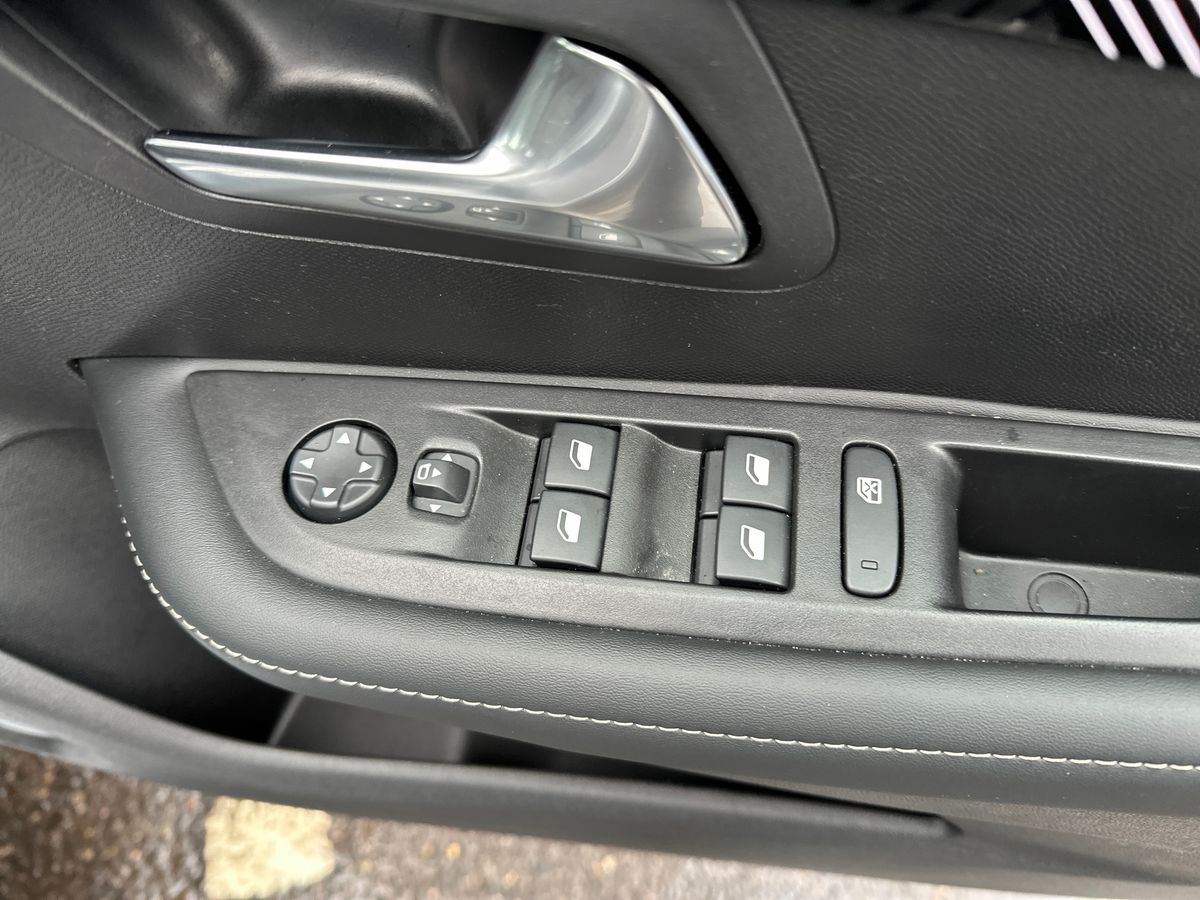 Used Peugeot 208 2024 for sale - 77218675: Photo 25