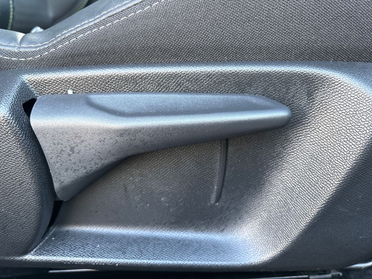 Used Peugeot 2008 2023 for sale - 77013120: Photo 30