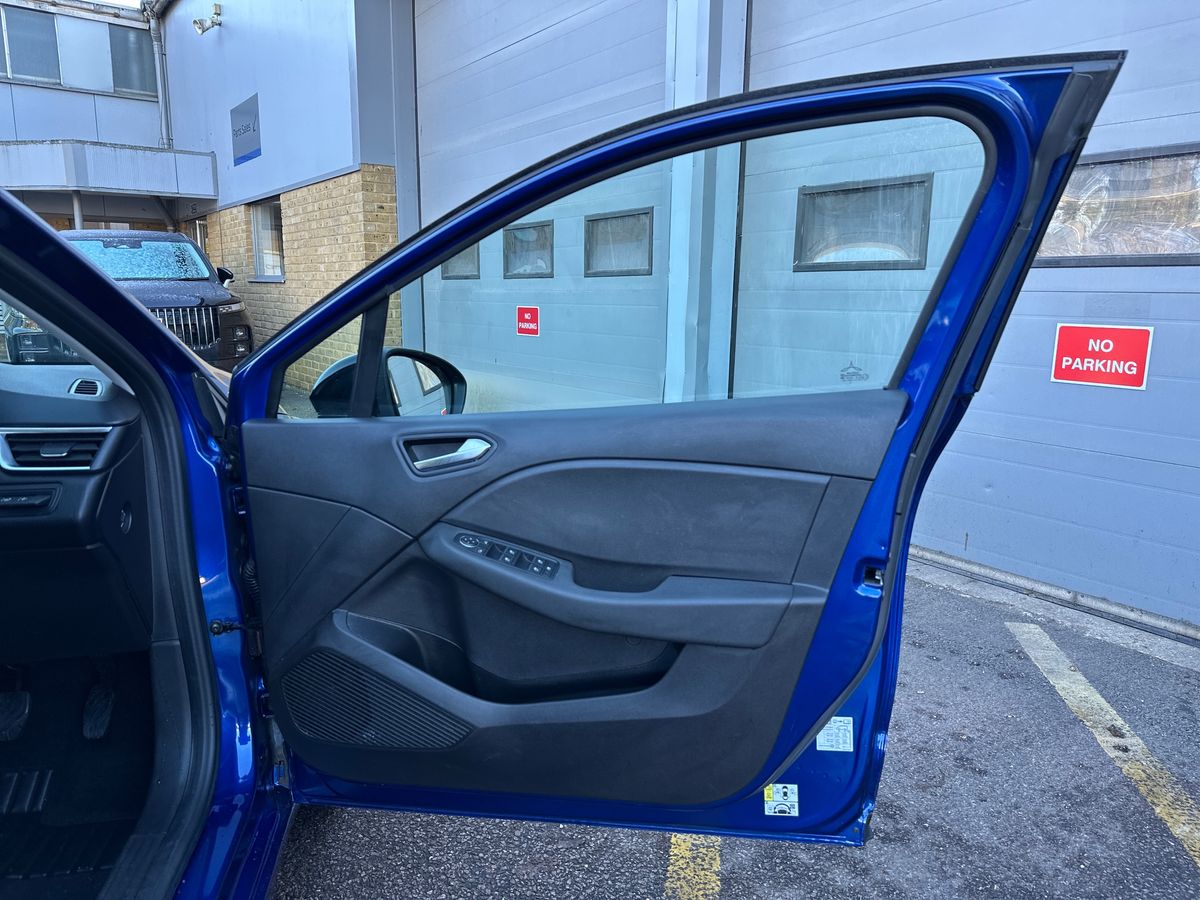 Used Renault Clio 2023 for sale - 78179746: Photo 35