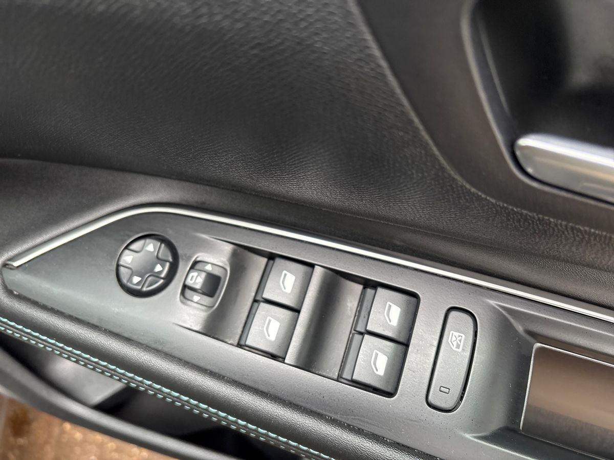 Used Peugeot 5008 2022 for sale - 78158557: Photo 25