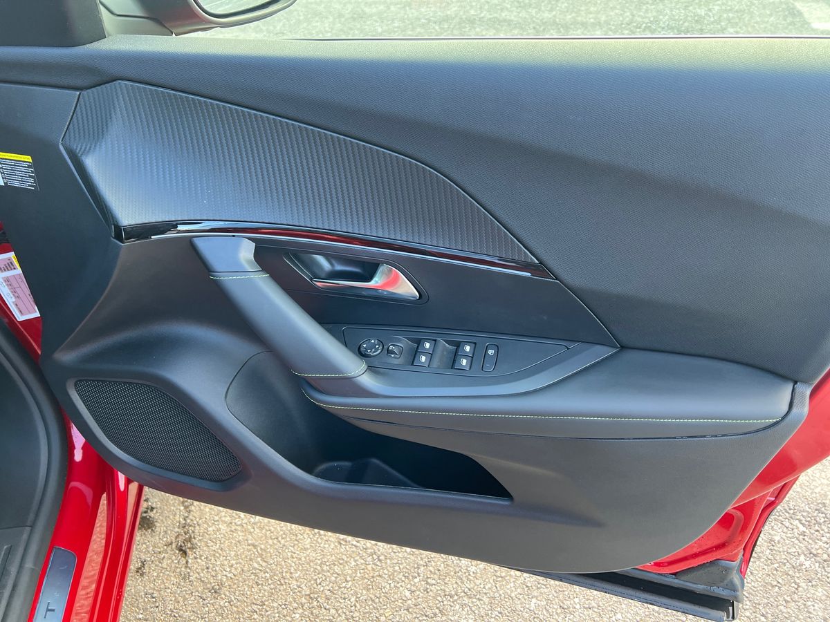 Used Peugeot 2008 2024 for sale - 76626562: Photo 35