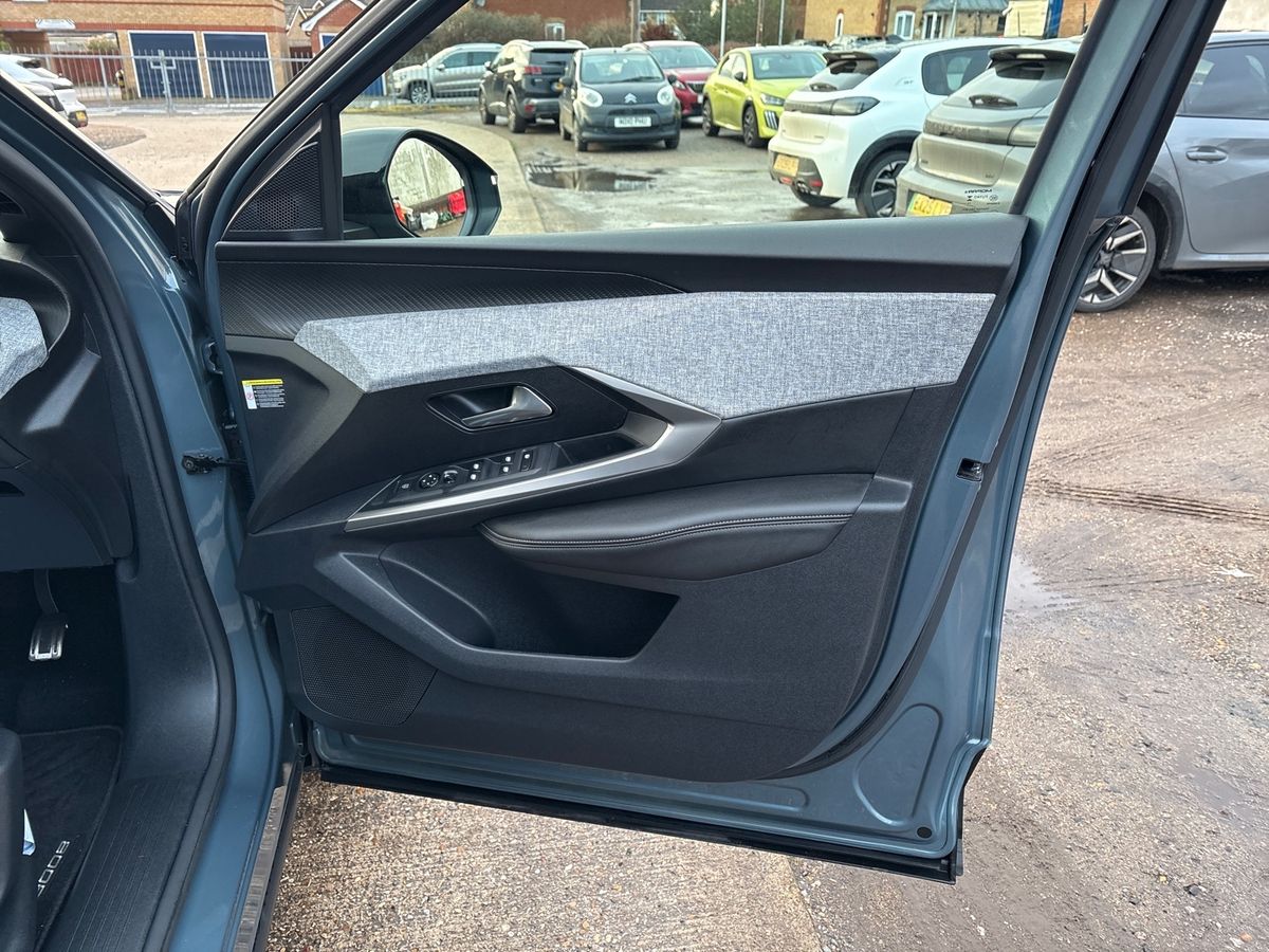 Used Peugeot 3008 2025 for sale - 77307495: Photo 35