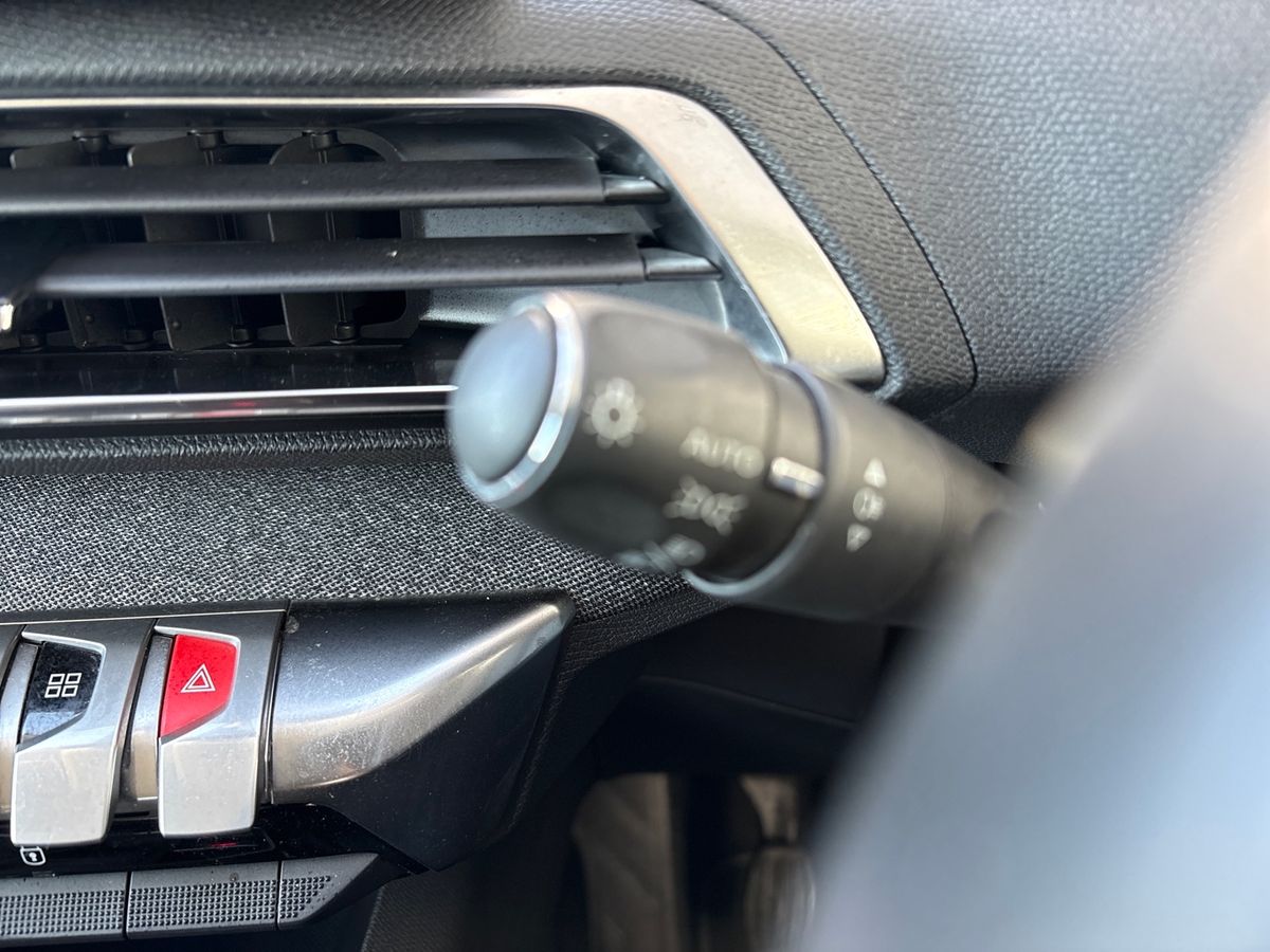 Used Peugeot 3008 2022 for sale - 77942130: Photo 23