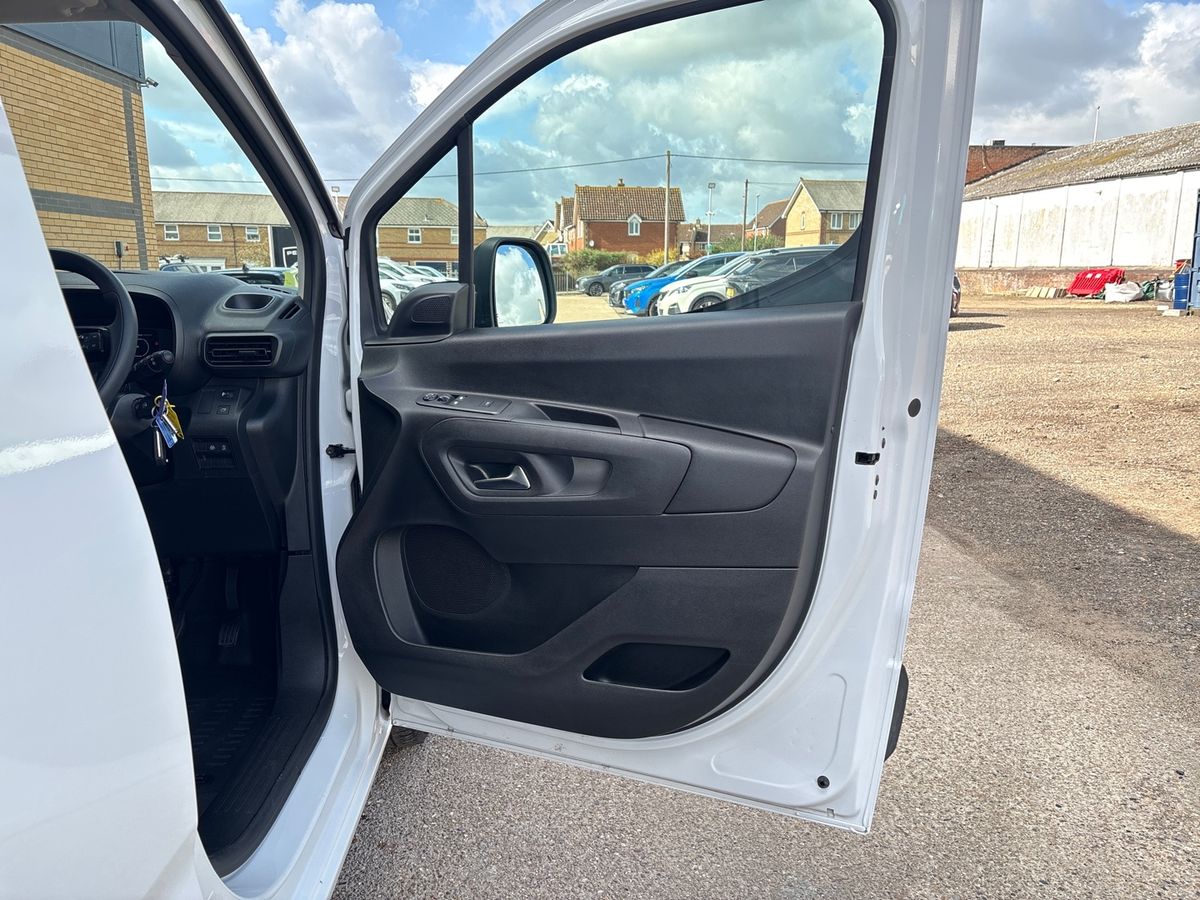 Used Vauxhall Combo 2025 for sale - 77897148: Photo 35