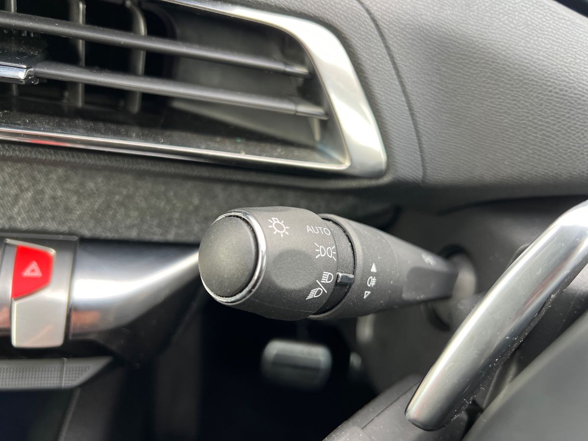 Used Peugeot 5008 2023 for sale - 76638396: Photo 23