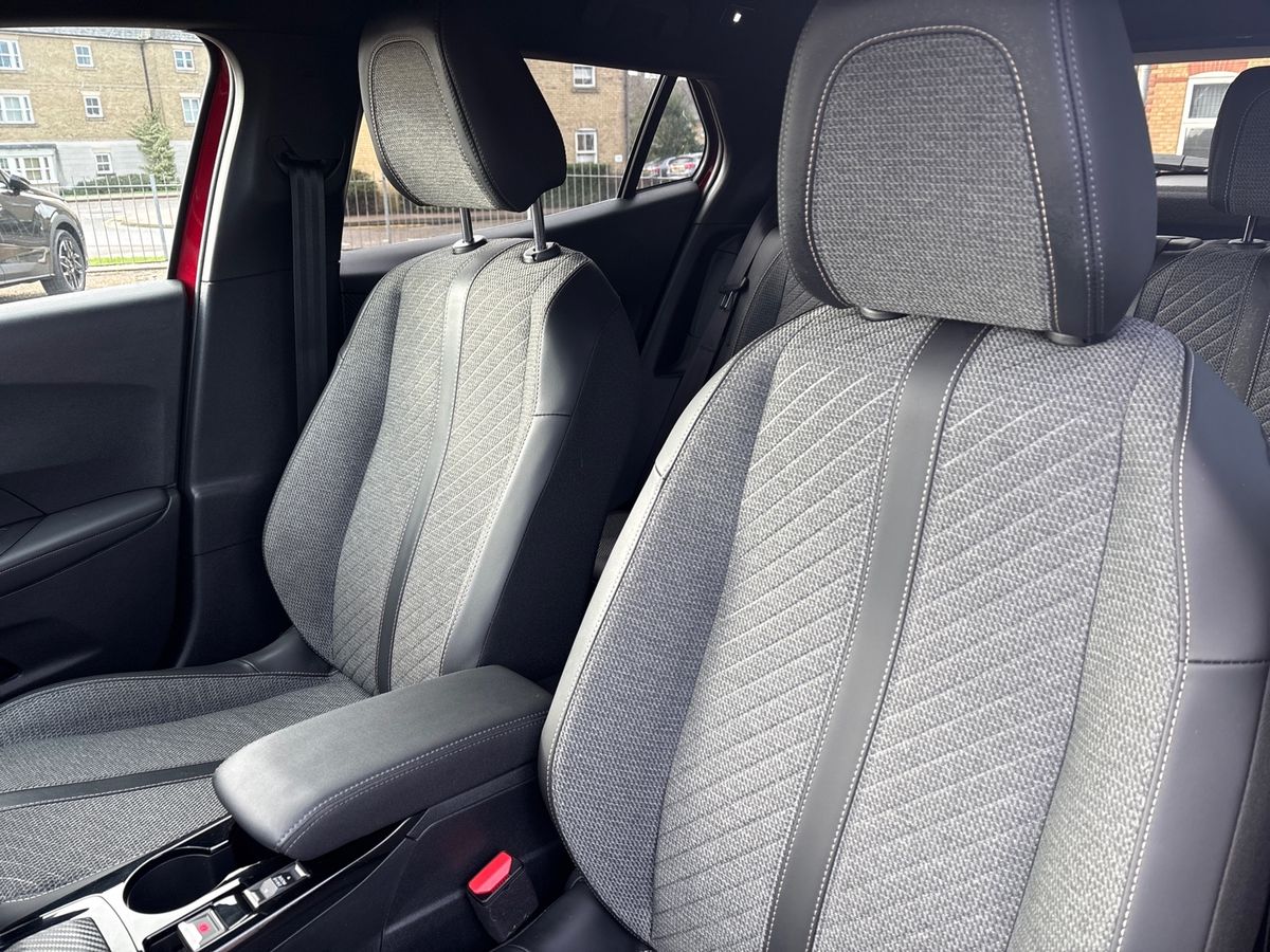 Used Peugeot 2008 2024 for sale - 77532023: Photo 13