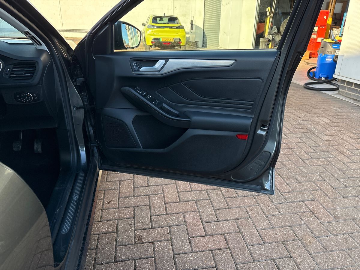 Used Ford Focus 2020 for sale - 77218736: Photo 35