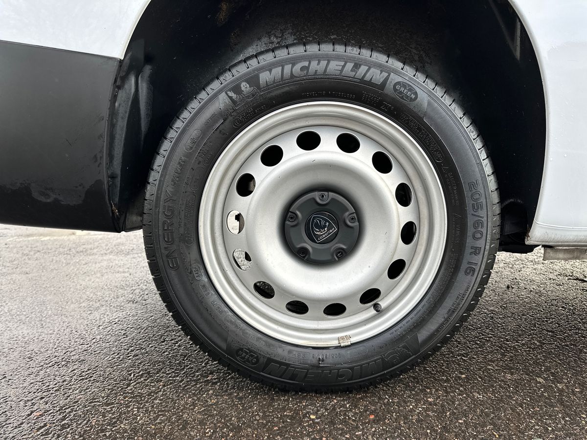 Used Peugeot Partner 2025 for sale - 77170495: Photo 12