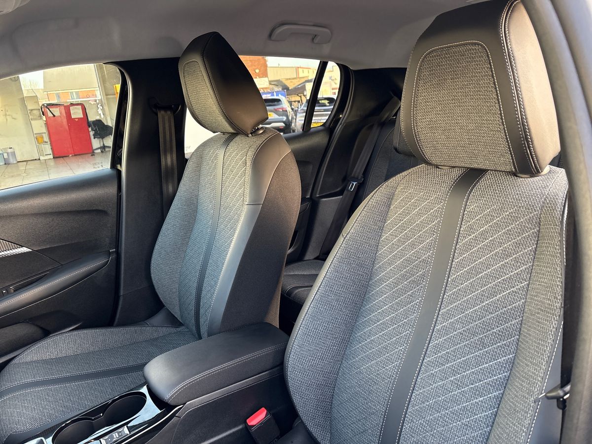 Used Peugeot 208 2024 for sale - 77018352: Photo 13