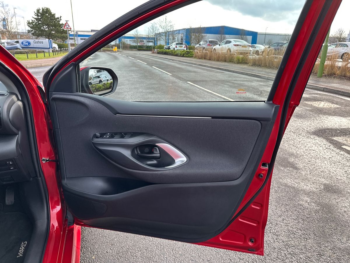 Used Toyota Yaris 2024 for sale - 77247984: Photo 35