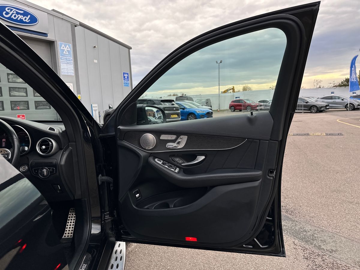 Used Mercedes-Benz GLC 2021 for sale - 77531977: Photo 35