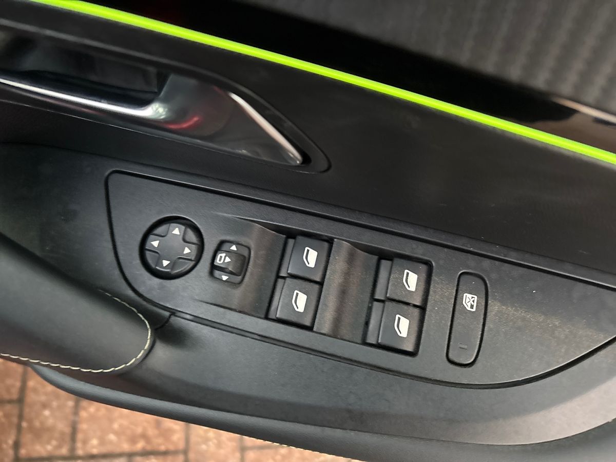 Used Peugeot 2008 2020 for sale - 76640141: Photo 25