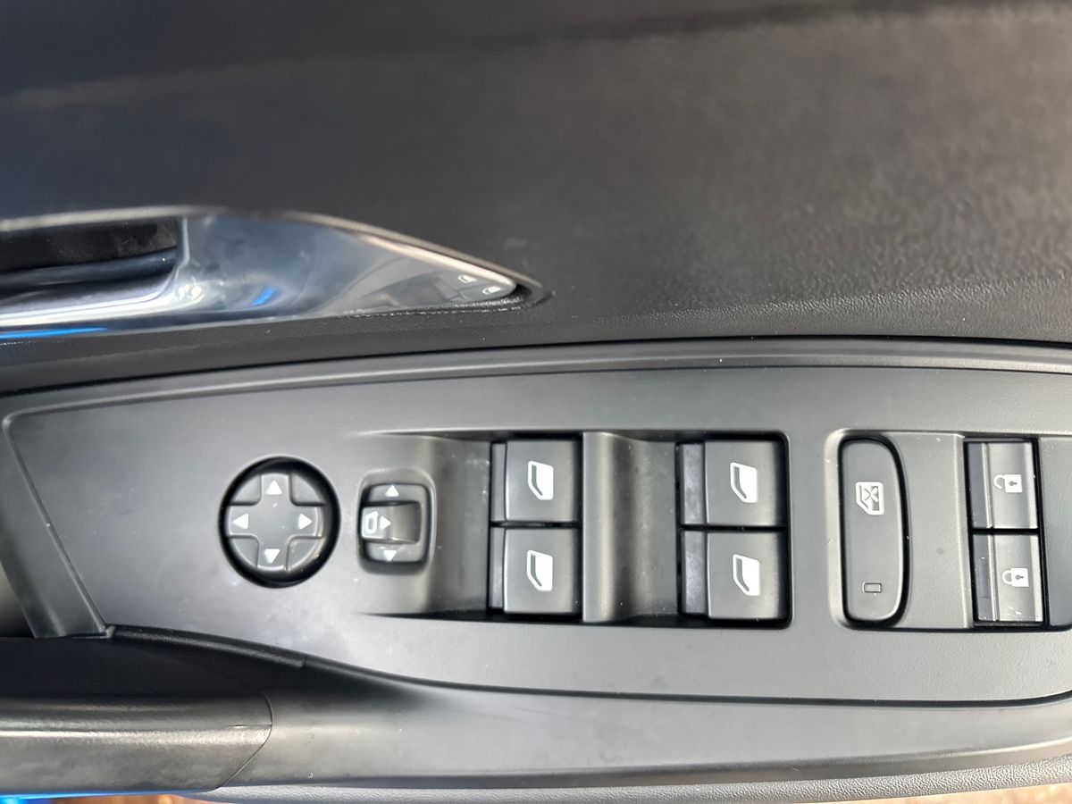 Used Peugeot 308 2022 for sale - 76731463: Photo 25