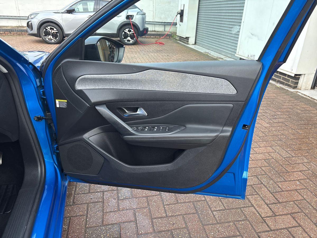 Used Peugeot 308 2022 for sale - 76731463: Photo 35