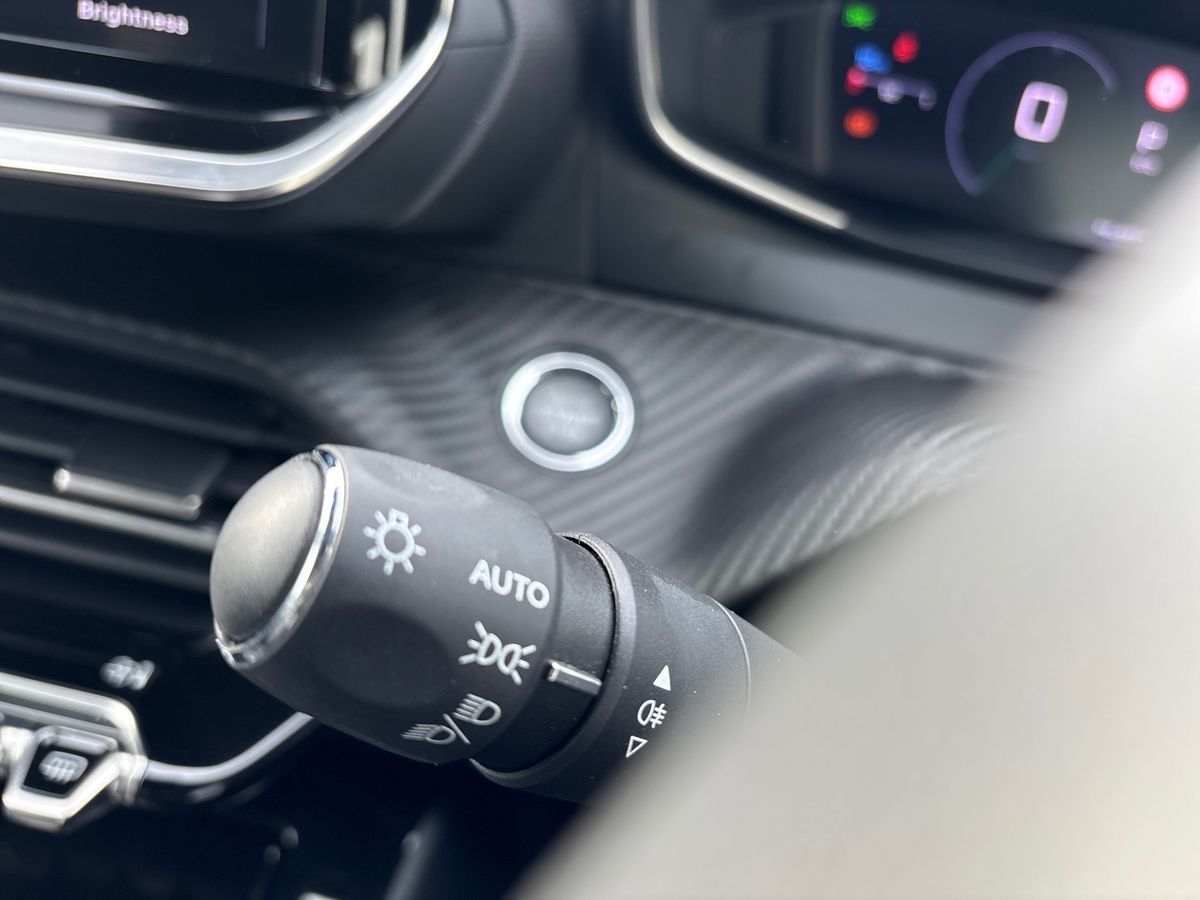 Used Peugeot 2008 2024 for sale - 77885353: Photo 23