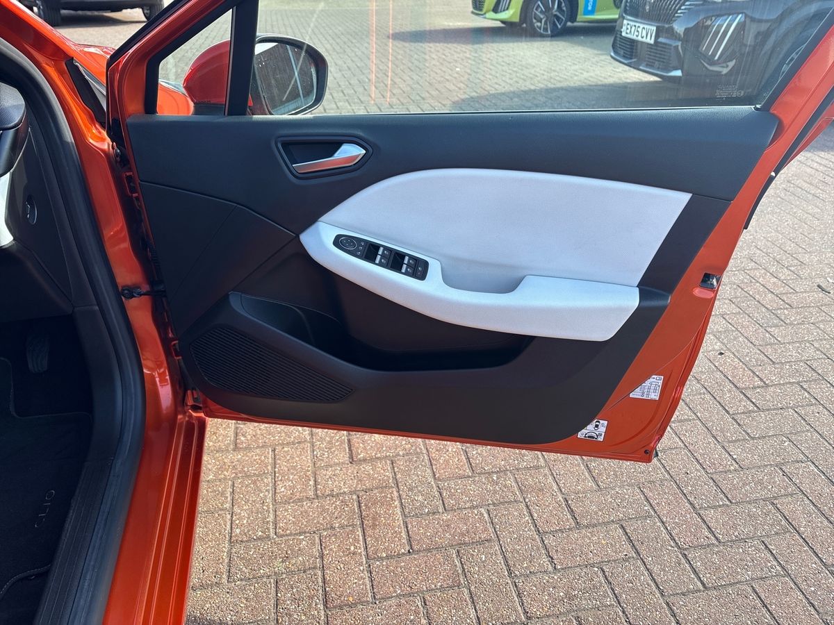 Used Renault Clio 2021 for sale - 78215970: Photo 35