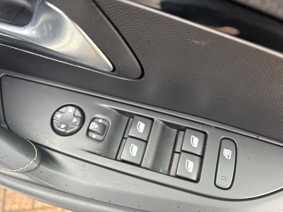 Used Peugeot 208 2022 for sale - 77717938: Photo 25