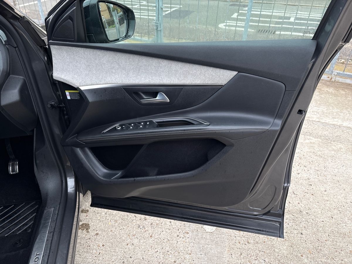 Used Peugeot 5008 2023 for sale - 77911280: Photo 35