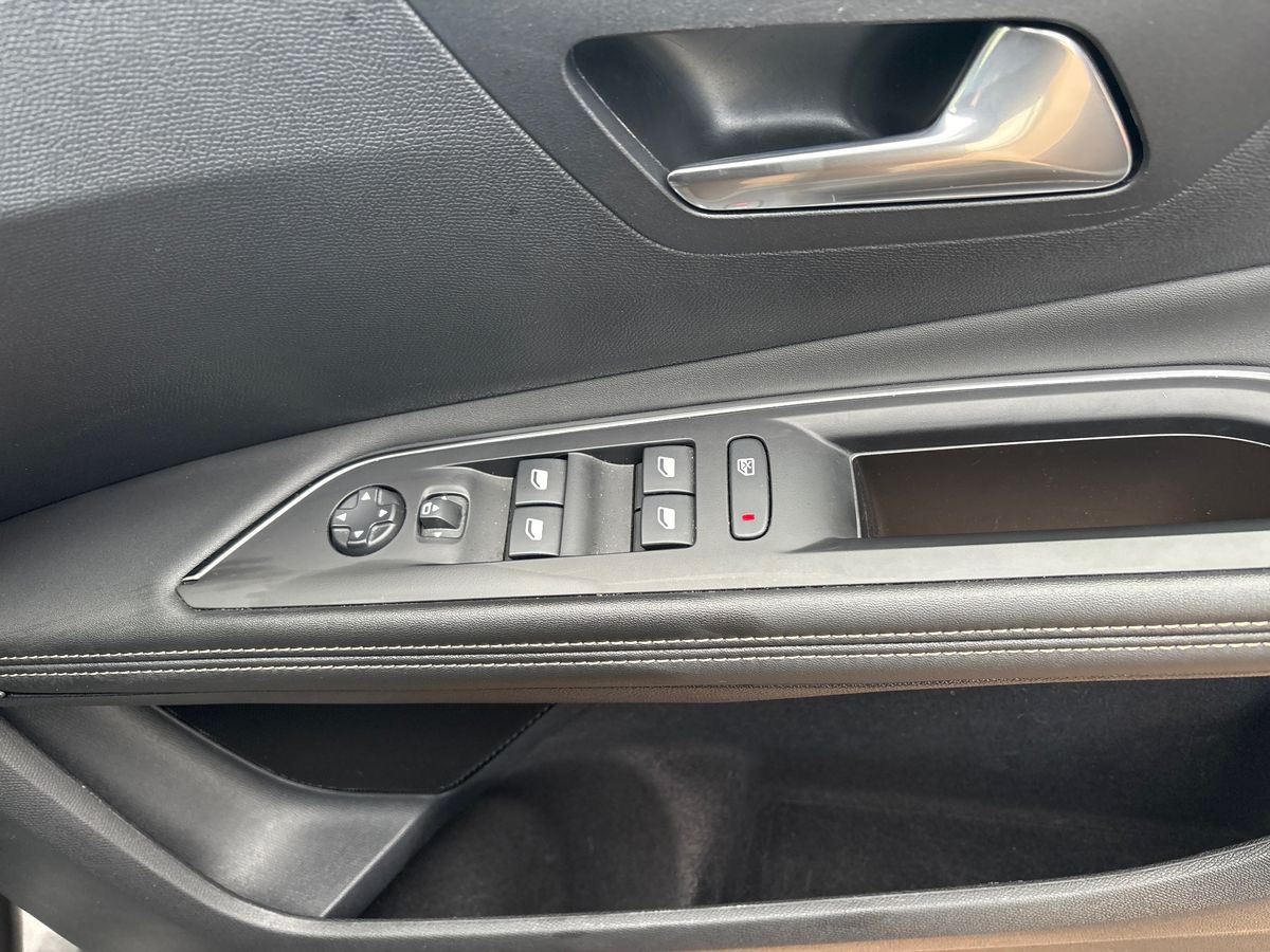 Used Peugeot 3008 2023 for sale - 76696407: Photo 25